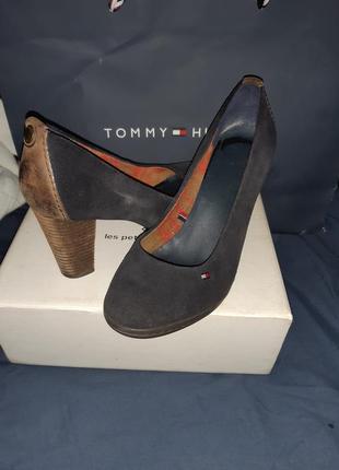 Tommy hilfiger фирменниє туфли оригинал из шотландии.1 фото