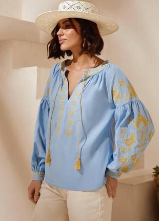 Женская блуза вышиванка с петушками