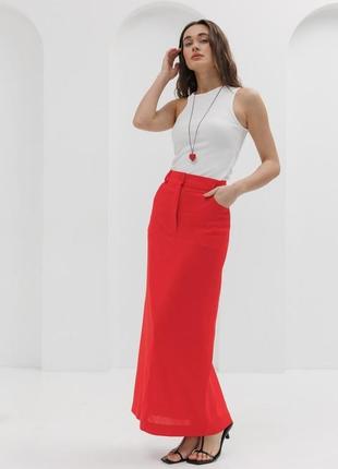 Длинная льняная юбка красная с разрезом сзади