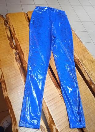 Жіночі лосини prettylittlething легінси в зміїний принт розмір xs  сині2 фото