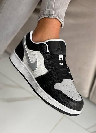 Женские кроссовки nike air jordan low