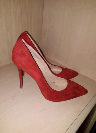 Шикарні червоні туфлі на шпильці. бути чарівною просто!5 фото