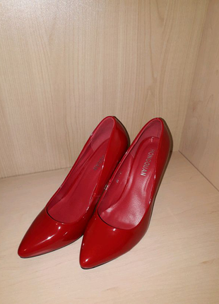 Класичні туфлі класичні червоні розмір 3711 фото