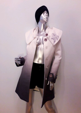 Кашемірове пальто жіноче з вишивкою градієнтний колір біле паль15 фото