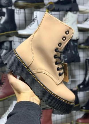 Женские ботинки dr.martens