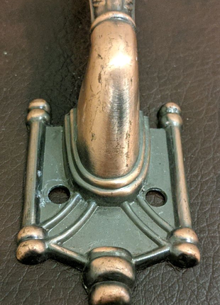Декоративна металічна ручка бронзового кольору під старину.8 фото