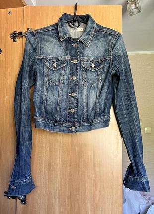 Укорочена джинсова курточка кроп3 фото