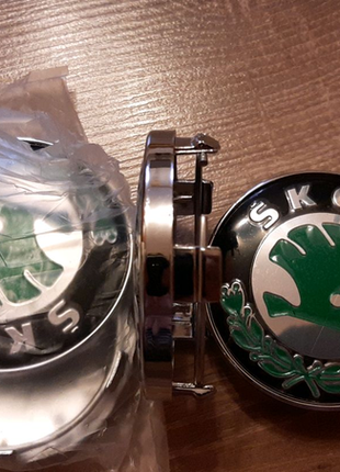 Ковпачки в диски skoda 60 мм