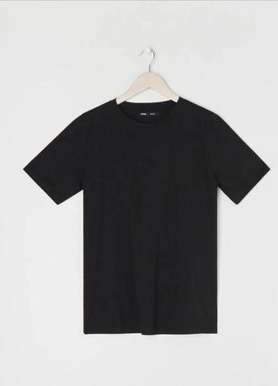 Черная базовая натуральная хлопковая оверсайз футболка свободного фасона нова с биркой4 фото