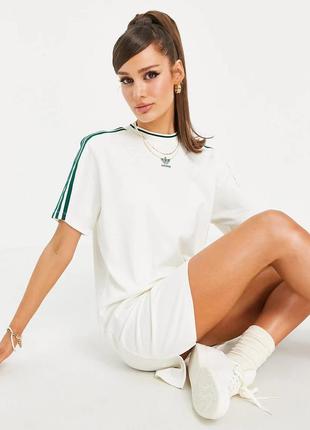 Adidas спортивна сукня сукня-футболка з логотипом