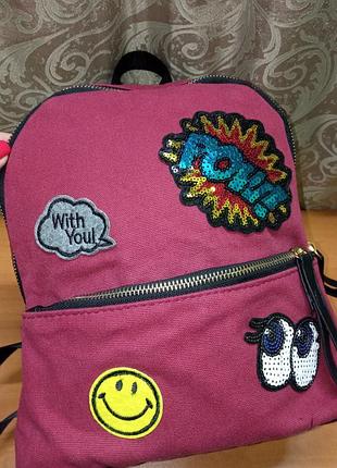 Рюкзак , маленький, но вместительный