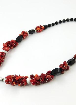 Ожерелье "ягода" агат, кахалонг, коралл крошка