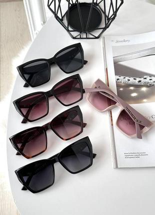 Сонцезахисні жіночі окуляри кішечки оправа пластик1 фото
