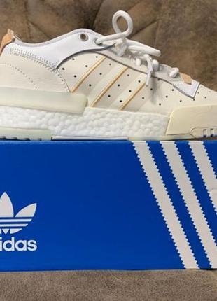 Оригінальні чоловічі кросівки adidas rivalry low rm boost white