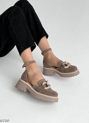 Натуральные замшевые закрытые босоножки - открытые туфли цвета капучино3 фото