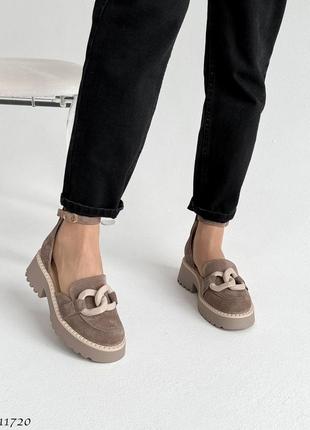 Натуральные замшевые закрытые босоножки - открытые туфли цвета капучино8 фото