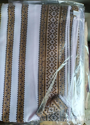 Скатертину на кухонний стіл