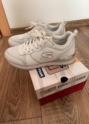 Кроссовки женские белые skechers