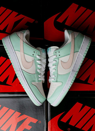 Жіночі кросівки nike sb dunk white light green6 фото