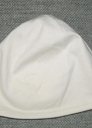 Демісезонна шапка для дівчинки молочного кольору4 фото