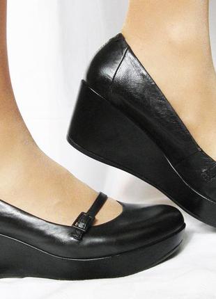 585.туфли на платформе vagabond швеция 39 г.