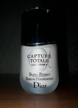 Тональна основа для обличчя dior capture totale