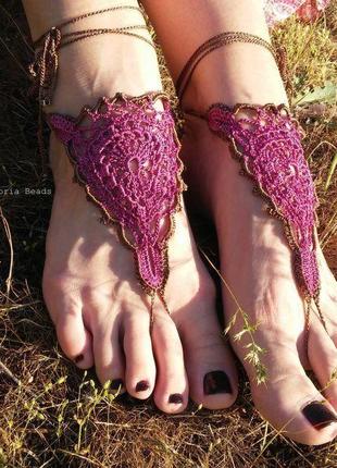 Украшение для ног босые сандалии. вязаные фиолетовые ажурные сандалии на любой размер10 фото