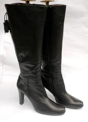 Шикарные кожаные сапоги итальянского бренда lea foscata, высокие сапоги на каблуке1 фото