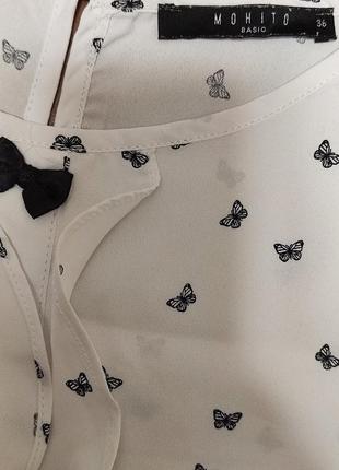 Блуза с бабочками, размер s mohito2 фото