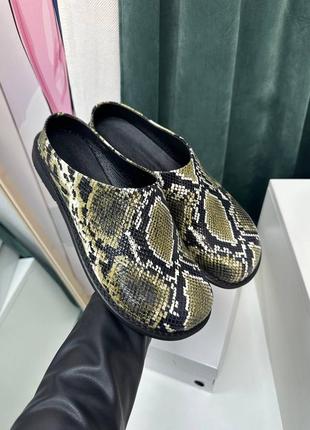 Шлепанцы женские из натуральной кожи