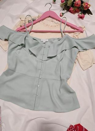 Майка на тонких бретелях з рюшами на плечах блуза без рукавів з відкритою спиною зелена майка