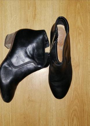 Стильні шкіряні черевики1 фото