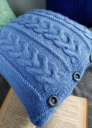 Диванная подушка (наволочка) вязаная голубая с геометрическим узором косы на пуговицах - 40*40 см5 фото