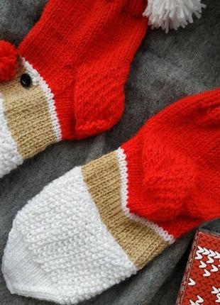 Дитячі веселі новорічні шкарпетки з санта клаусом червоні3 фото
