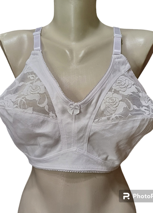 Бюстгальтер мягкий белый два размера: 100d и 105 с
