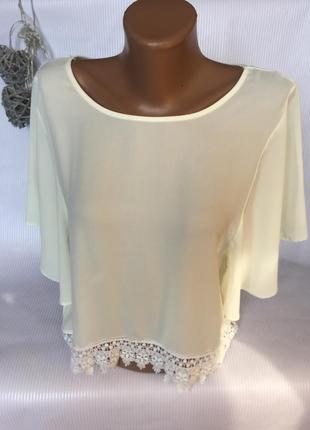 Нежная блуза с широкими рукавами