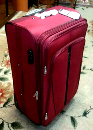 Валізу з телескопічною ручкою великий на 4 колесах