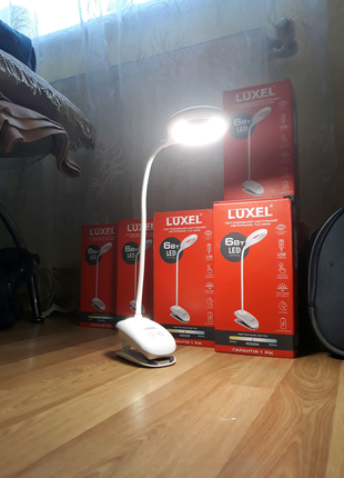 Акумуляторна лампа,лед світильник настільний luxel 6w,led,батареї