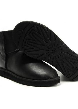 Жіночі шкіряні чорні уггі / ugg classic mini black leather5 фото