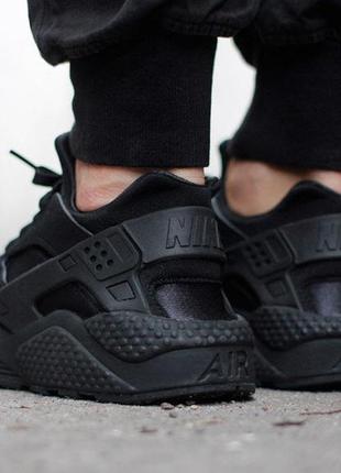 Кросівки чоловічі nike air huarache triple black / чорні5 фото