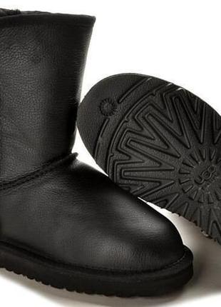 Чоловічі чорні шкіряні уггі ugg classic short leather boot black