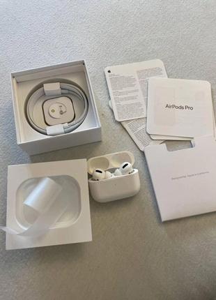 Airpods pro (оригінал)2 фото