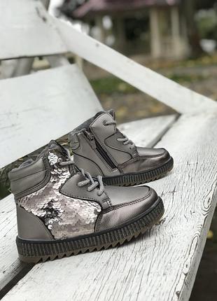 Зимові чобітки для дівчинки2 фото