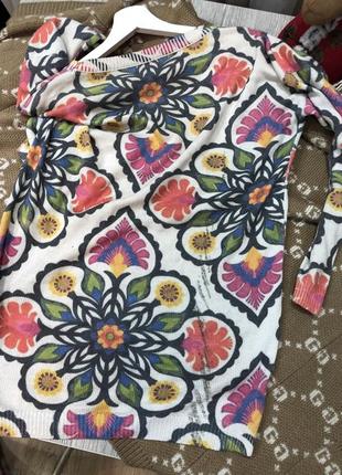 Красивый удлиненный джемпер свитер туника лонгслив принт цветочный раскрашен в стиле zara mango h&amp;m хлопок оверсайз вязкая туника5 фото