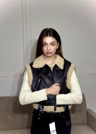 Двосторонній укорочений жилет zara