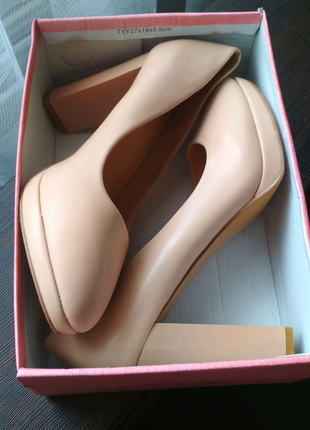 Жіночі туфлі, розмір 40, колір нюдовий, висота каблука 10 см1 фото
