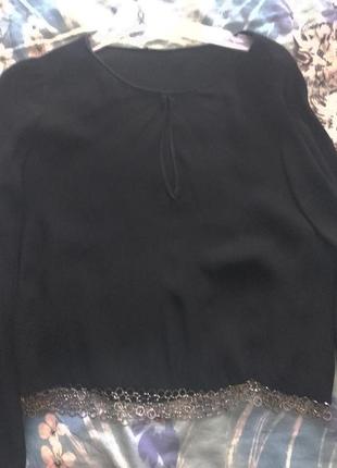 Черная блузка с декором3 фото