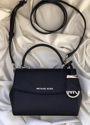Michael kors ava