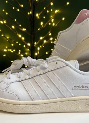 Оригінальні кросівки adidas3 фото