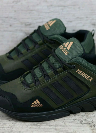 Чоловічі шкіряні кросівки adidas